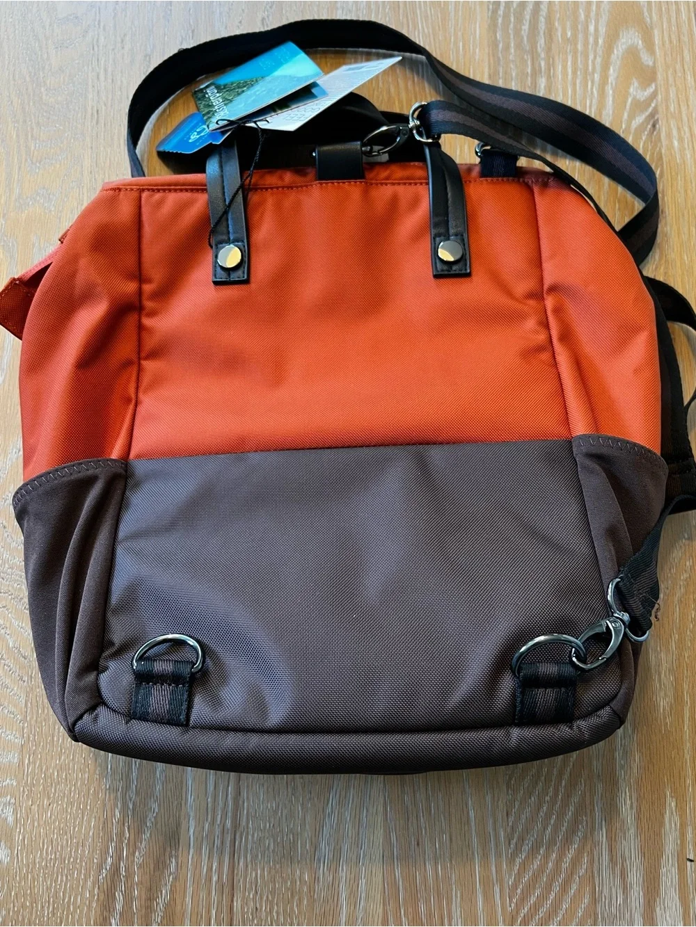 SHERPANI Dispatch Bag in Clay New